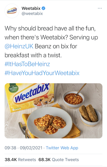 Tweet from Weetabix: "Why should bread have all the fun, when there's Weetabix? Serving up @HeinzUK Beanz on bix for breakfast with a twist." Photo of beans on Weetabix.