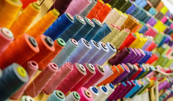 Textile-industry-colourful-threads-800x400