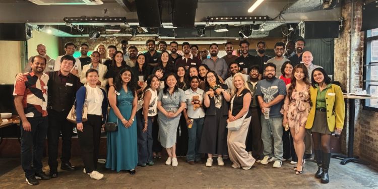 New Connections, Shared Experiences: Bringing The Leeds MBA Community  Together 