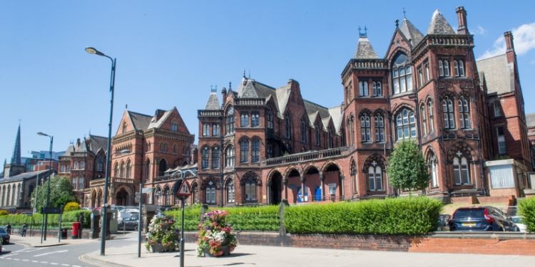 Exterior view of Leeds General Infirmary’s Great George Street entranc