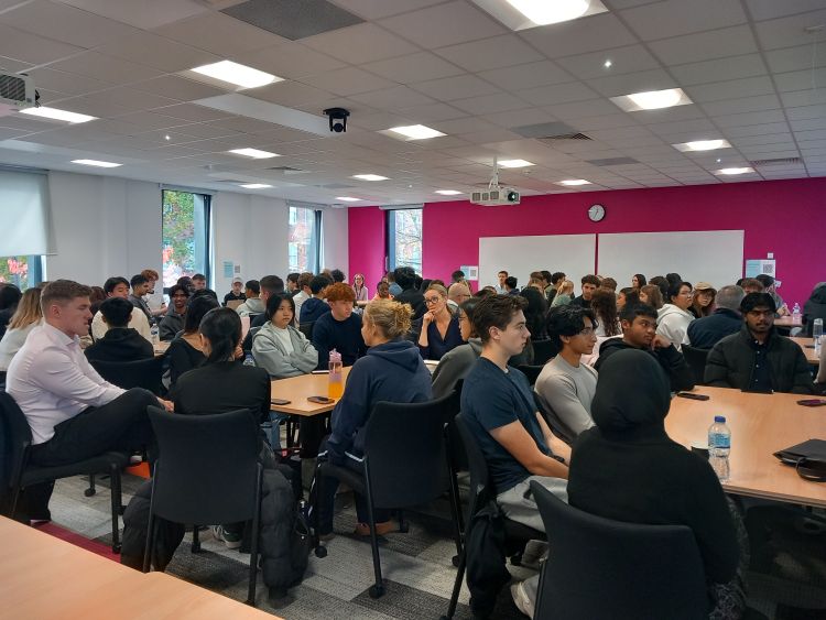 Leaders in Residence event connects students with finance professionals
