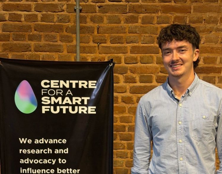 From Leeds to Sri Lanka: Alumni connection opens doors for Business Economics graduate