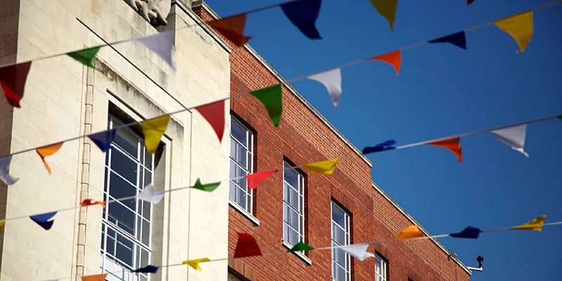 Bunting on campus